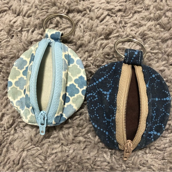 Set of 2 accessory keychain holder - Picture 2 of 6